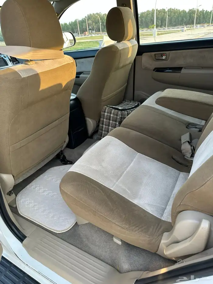 فورتشنر 2014 قير عادي VXسته سلندر 12