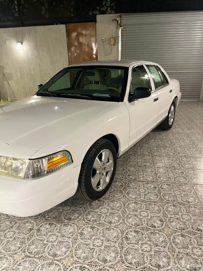 فورد كراون فكتوريا سعودي 2011 5