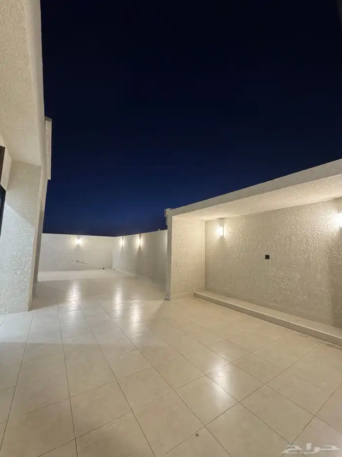 فله بتصميم مودرن وإطلالات بمساحة كبيره 20