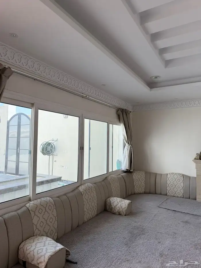 اثاث مشب او ملحق للبيع 1