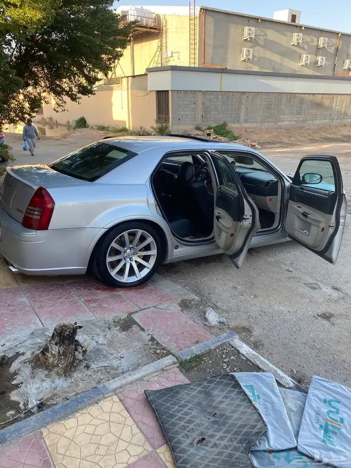 كرايسلر SRT8 اصلي 16
