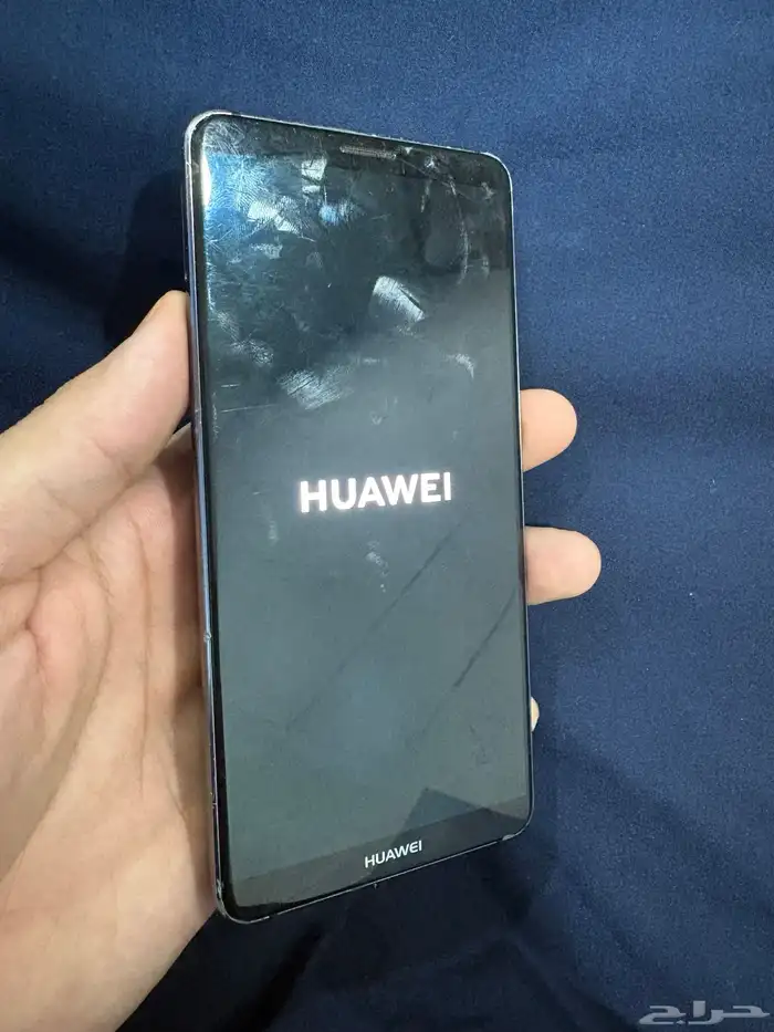 آيفون 11 وهواوي 4