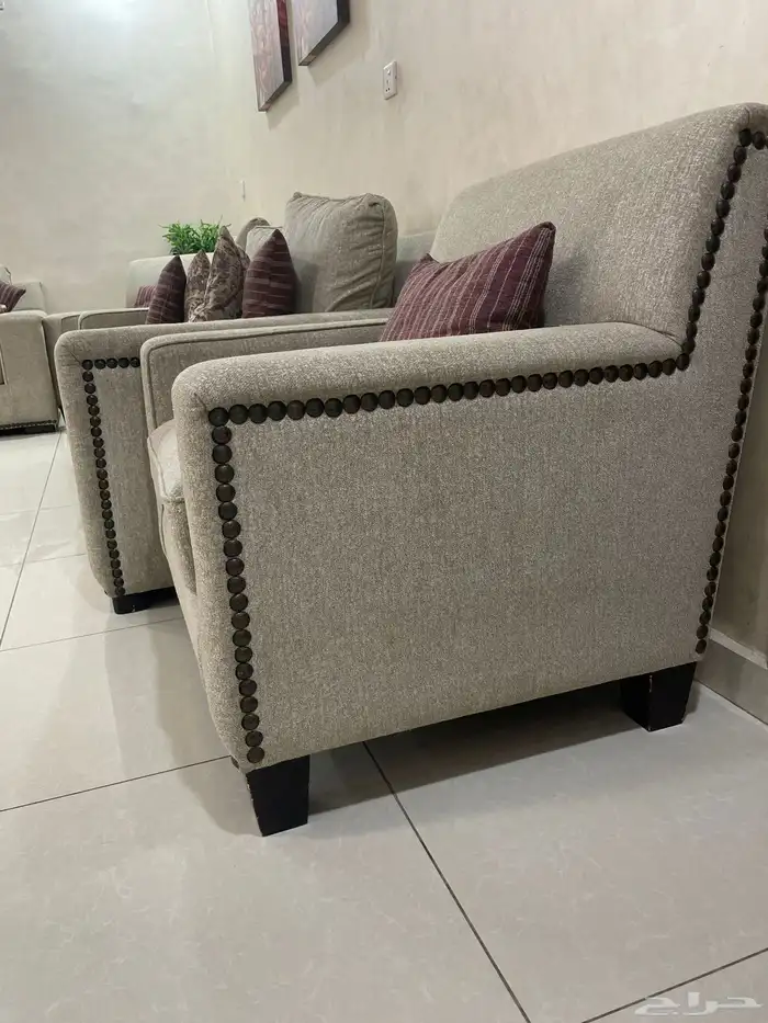 كنب موديرن من شركة ذافاكتوري 7