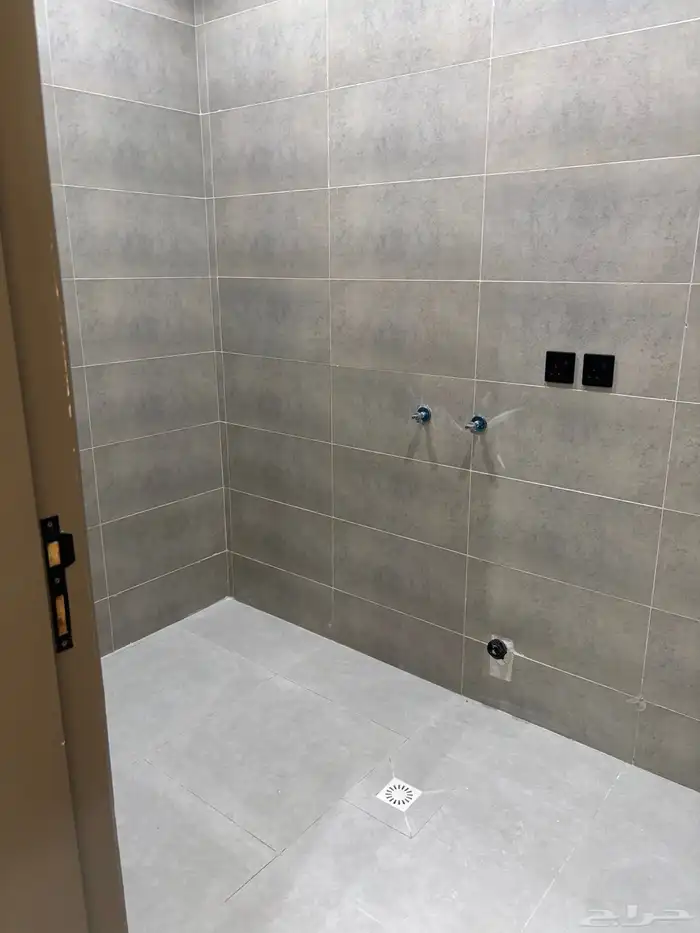 للبيع شقق تمليك ارضي 6 غرف بمدخل سياره ب 500 ألف 22