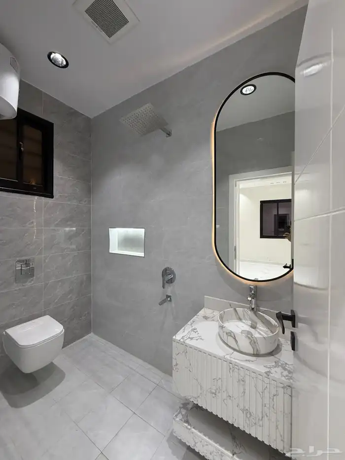 للبيع شقق ارضيه ببايكة سيارة وشقق علويه بالقرب م حي الضيافة 34