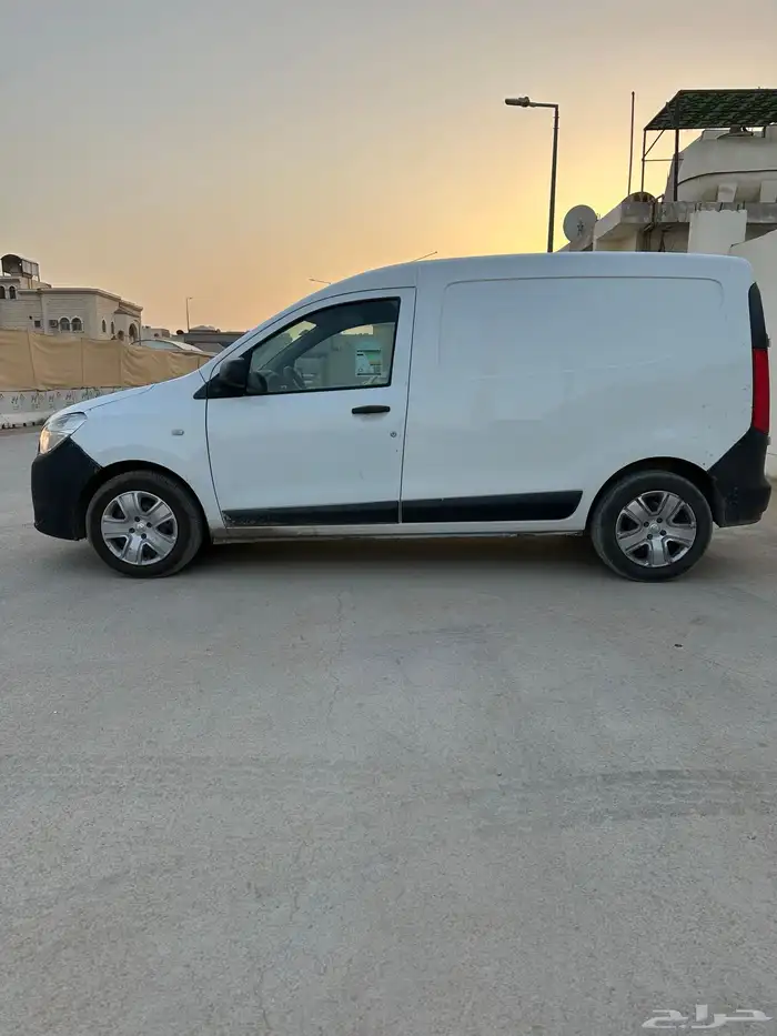 ايجار دوكر رينو 1