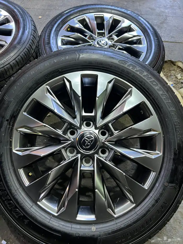 جنوط جيب لاندكروزر 2024 مع كفرات دلوب  مقاس 265.55.20 16