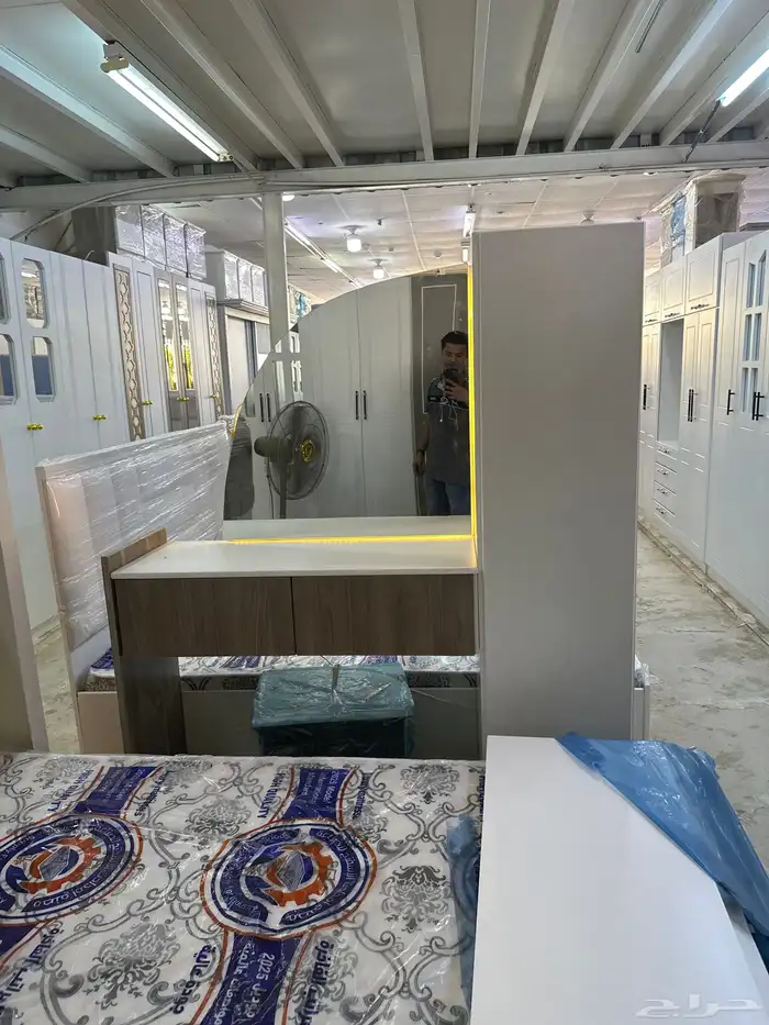 7 pices bedroom set   2500 sar only 2