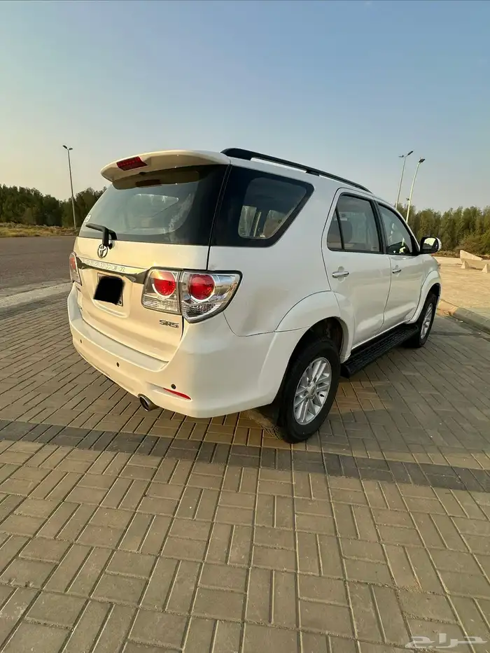 فورتشنر 2014 قير عادي VXسته سلندر 7