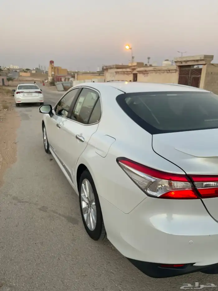 للبيع كامري موديل 2020 GLI وراد عبداللطيف 5