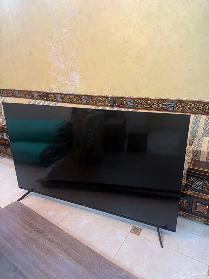 اثاث جديد شاشة وسرير واجهزة إلكترونية العلا 1