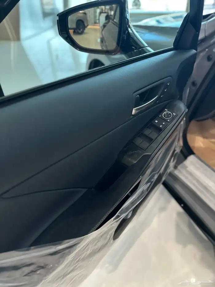 لكزس is350 2025 بلاك ادشن 19