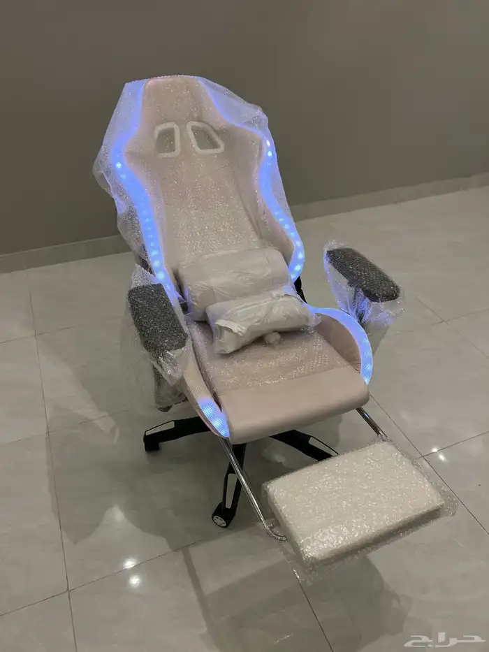 كرسي قيمينق RGB ابيض جديد 2