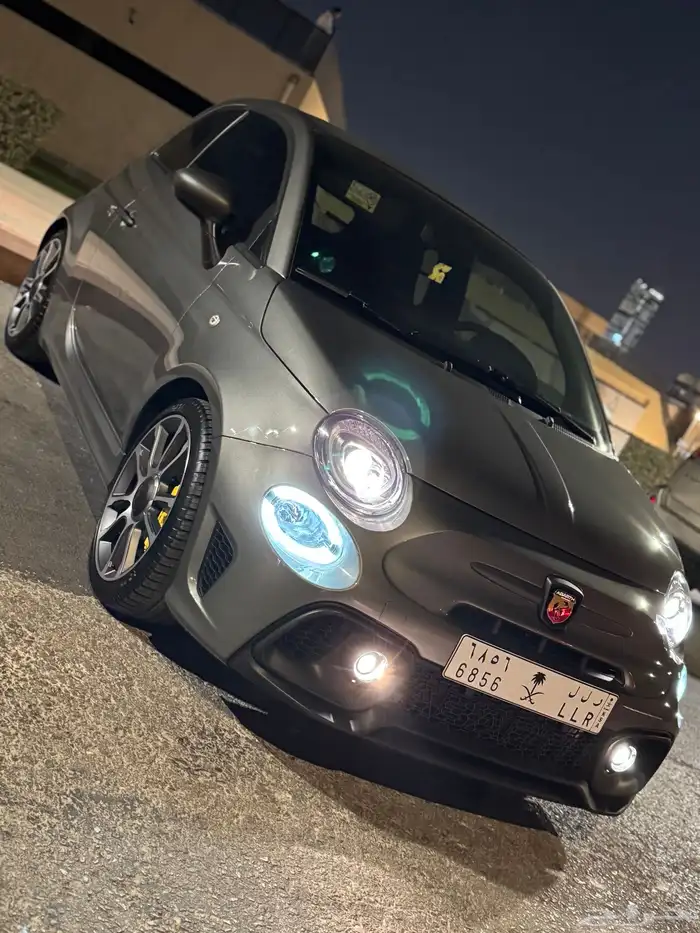 695 ابارث 2024 فضي كشف اسود 9