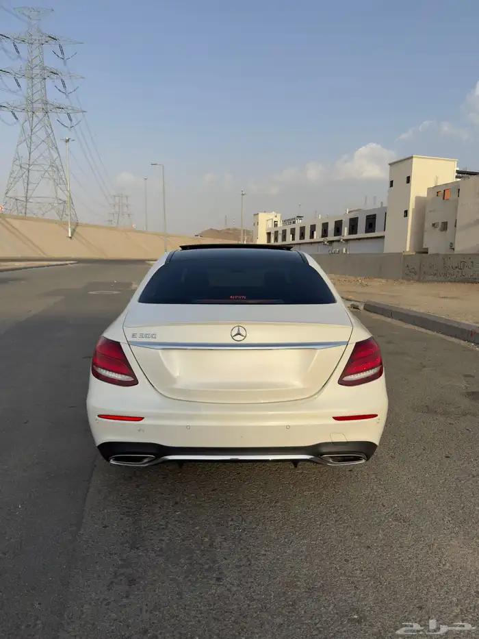 مرسيدس E300 2018 فل كامل 4