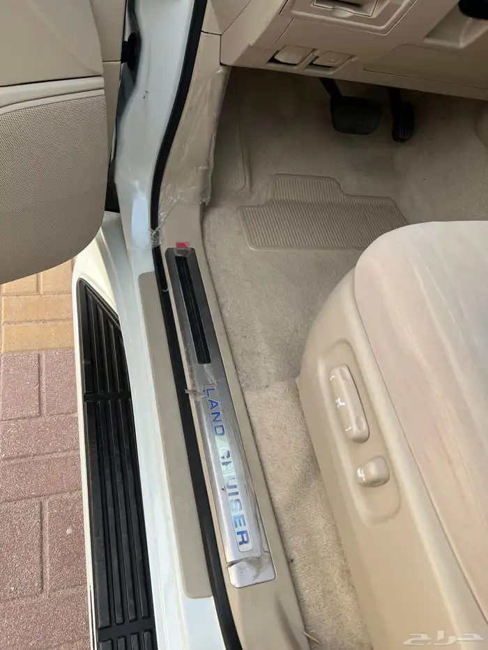 جيب لاندكروزر مخزن اخو الجديد 23