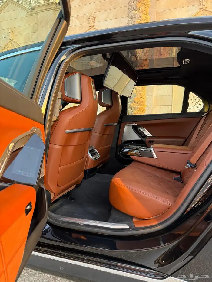 بي ام دبليو 735Li فل كامل ناغي 2023 على الضمان بسعر مناسب 15