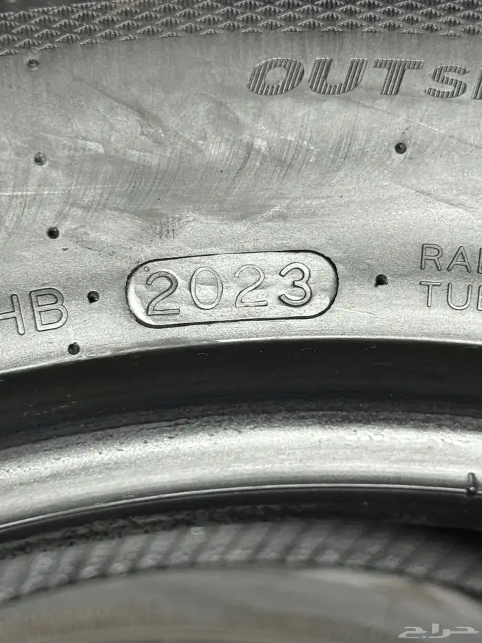 طقم هانكوك كوري 235 50R18 شبه جديد تاريخ 2023 2