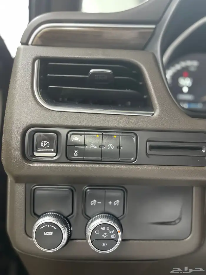 يوكن قصير SLE موديل 2023 17