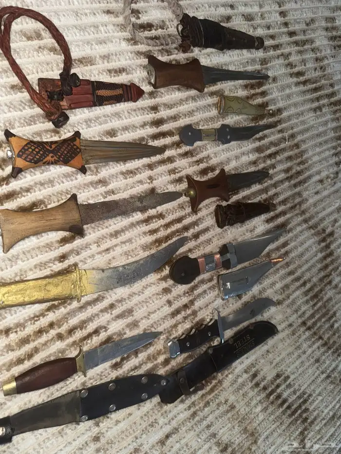 للبيع مجموعه سكاكين قديمه 1