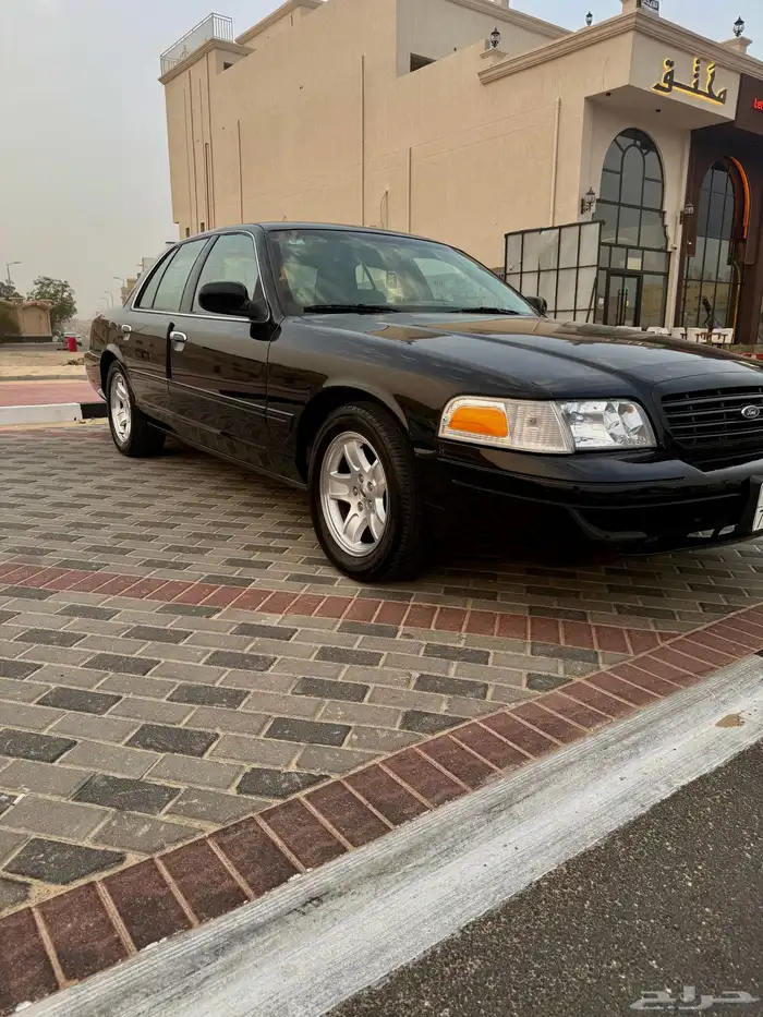 فورد كراون فكتوريا LX Sport قير أرضي موديل 2002 سعودي 27