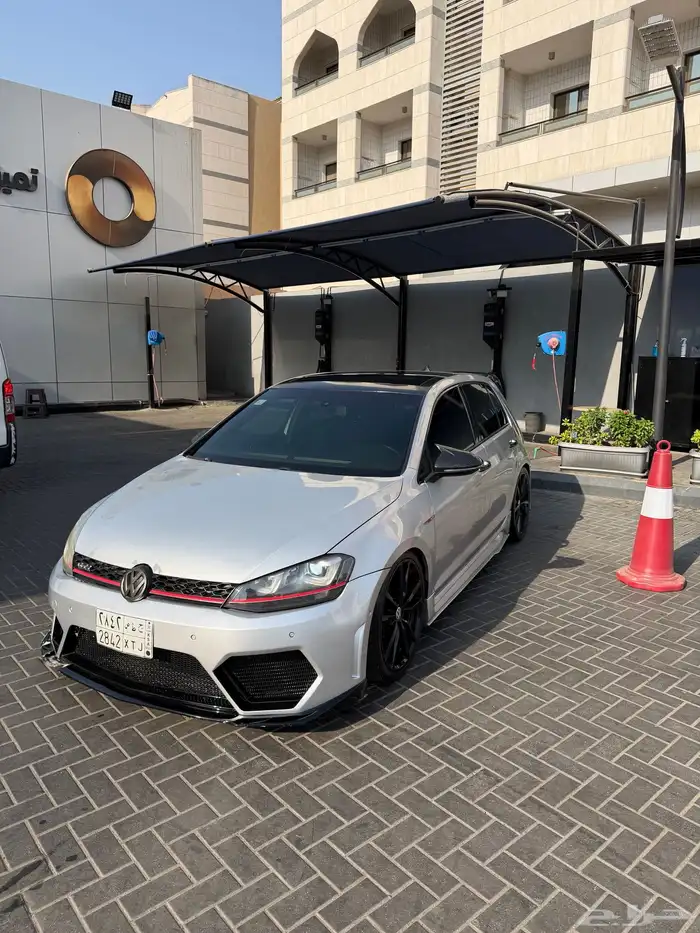 للبيع فولكس واجن قولف Gti موديل2015.. 0