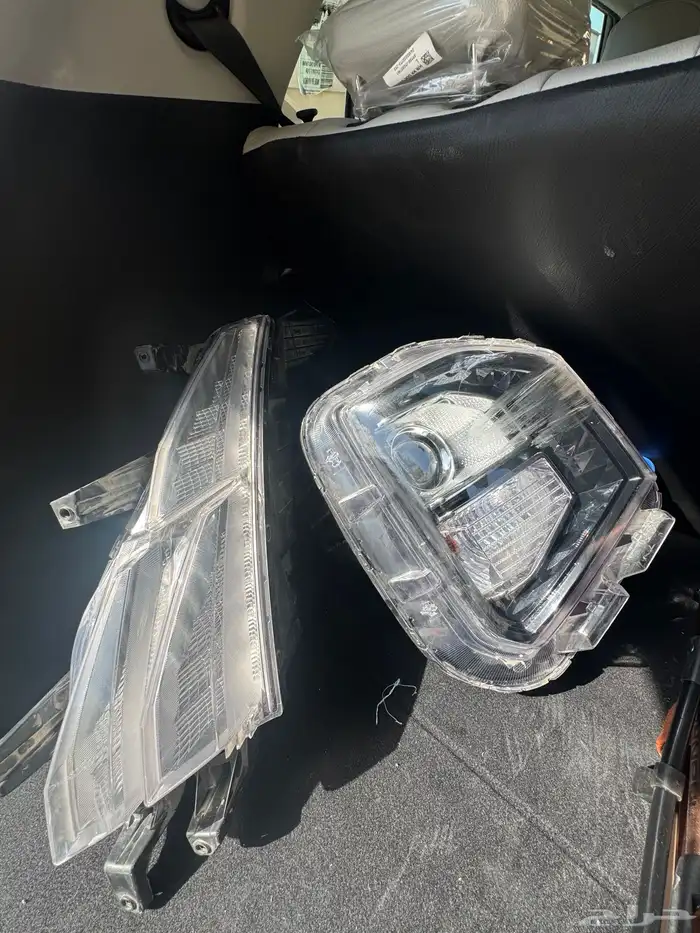 شمعات كريتا 2025 يمين فيها خدش فقط على السوم 1