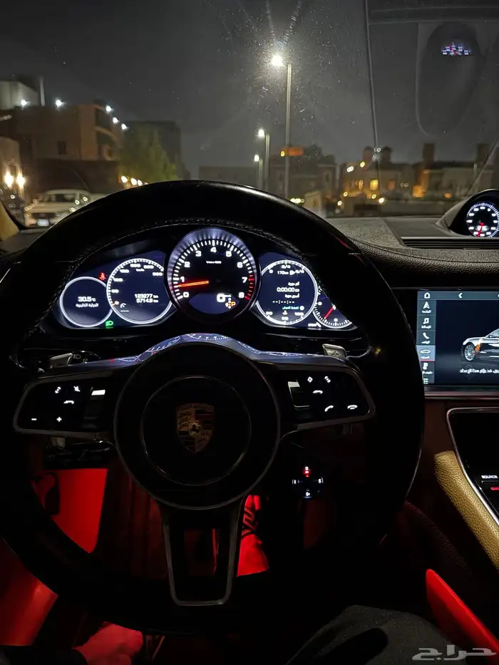 بورش باناميرا 2018 اكسلوسف 10