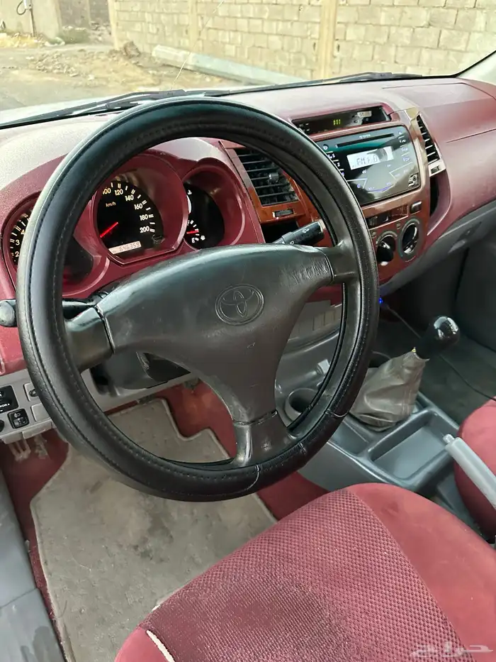 هايلوكس 2011 تم للبيع 23