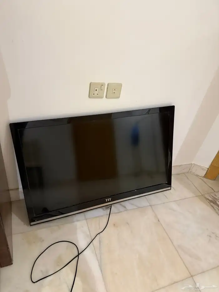 شاشة 42 بوصه تي اي تي مع ريموت والتعليقه حقت الشاشه 1