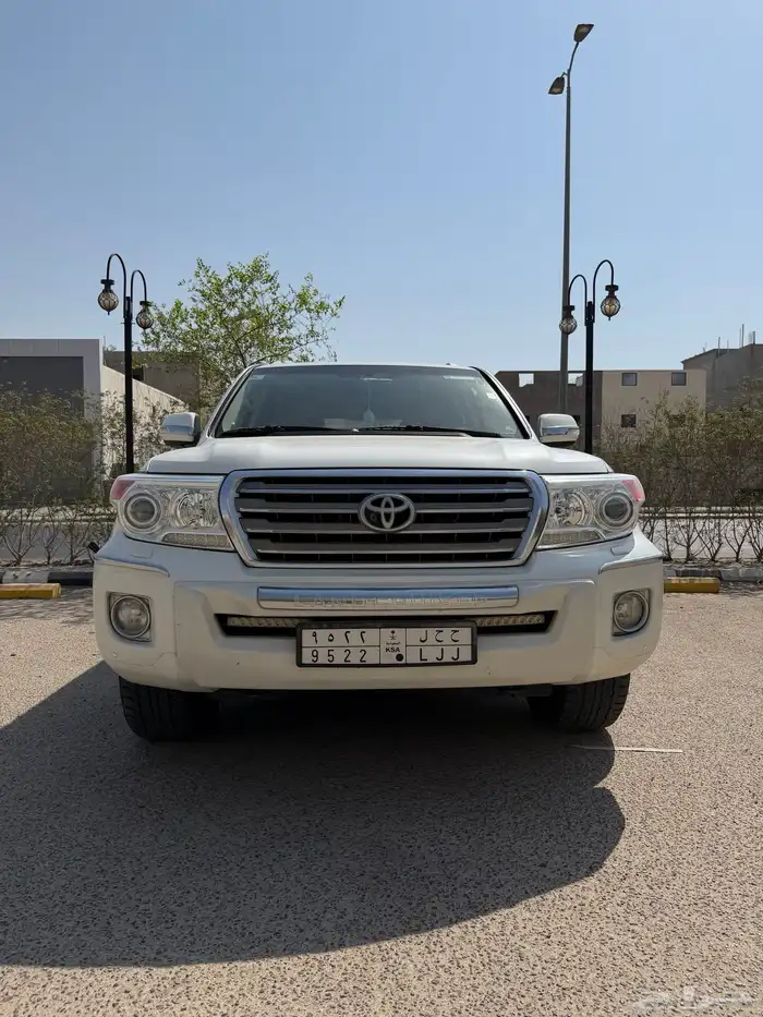 لاندكروزر GXR مخزن 2013 12
