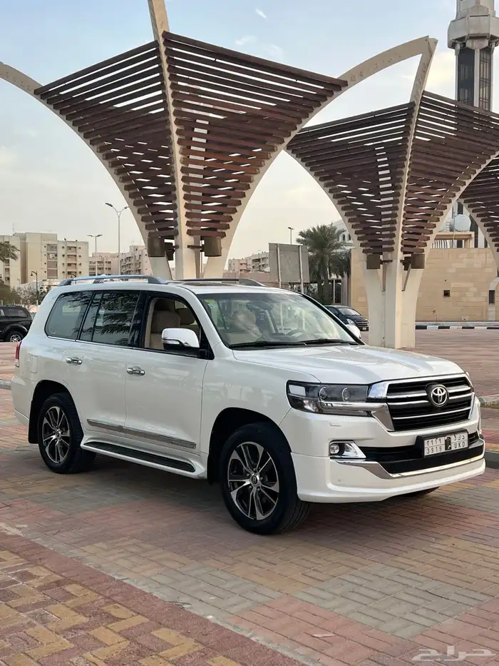 جيب لاندكروزر مخزن اخو الجديد 6