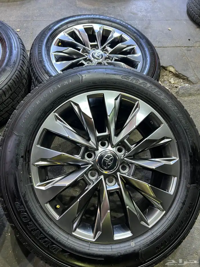 جنوط جيب لاندكروزر 2024 مع كفرات دلوب  مقاس 265.55.20 8