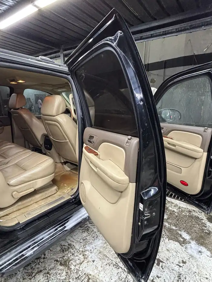 يوكن XL 2007 slt اسود بودي ومحركات بلده 14