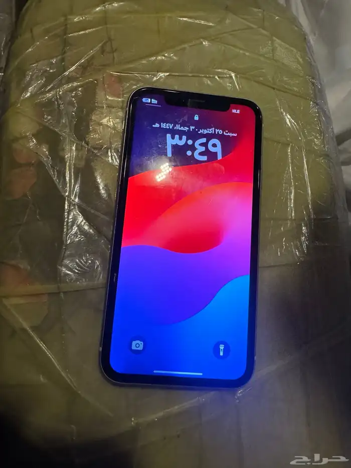 ايفون 11 العادي 4