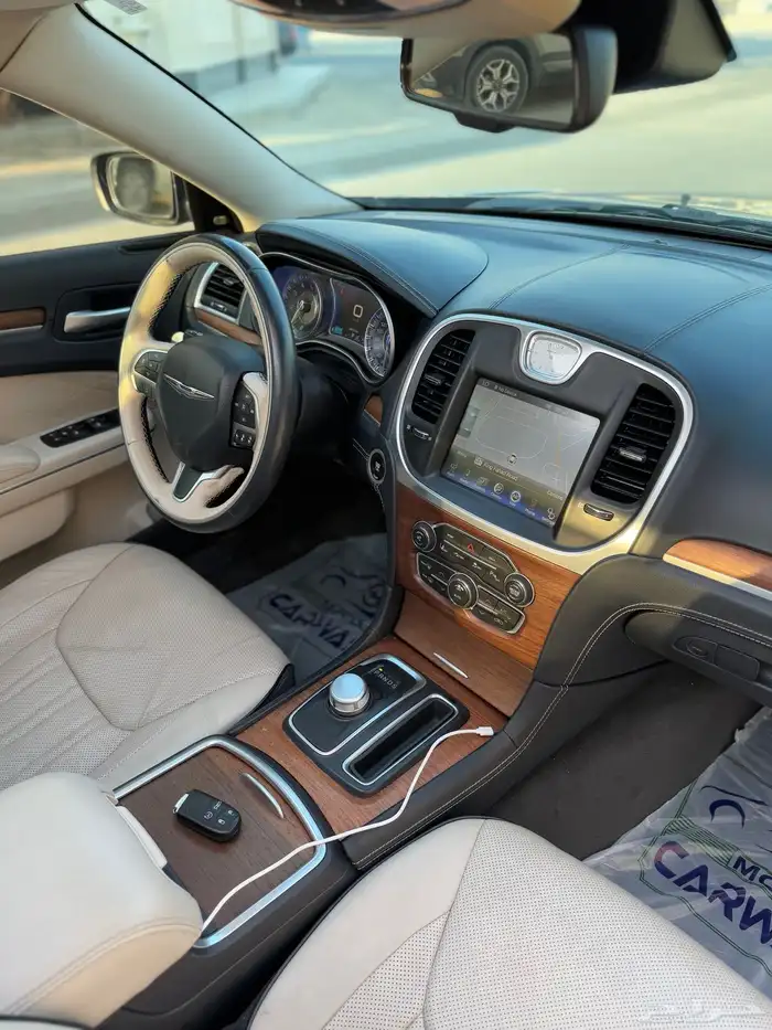 كرايزلر C300 موديل 2015 18