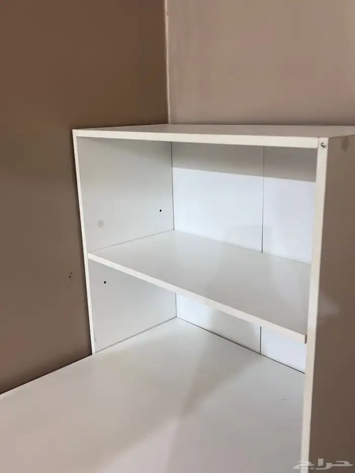 طاولة مكتبيه من ايكيا 1