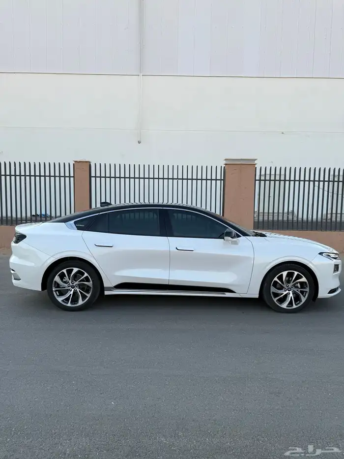 تورس تيتانيوم ابيض فل كامل 2024 8