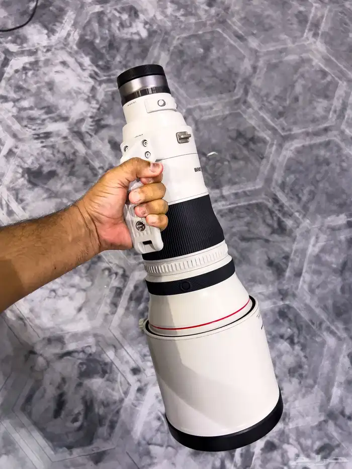 عدسة كانون RF 400mm 2.8 2