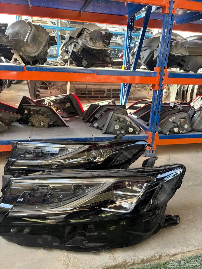 شمعات كامري 2025 يسار 1