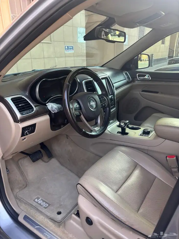 جراند شروكي 2014 V8 31