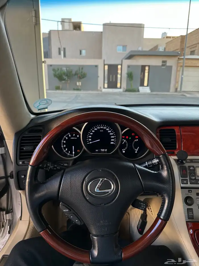 لكزس اس سي 430 25