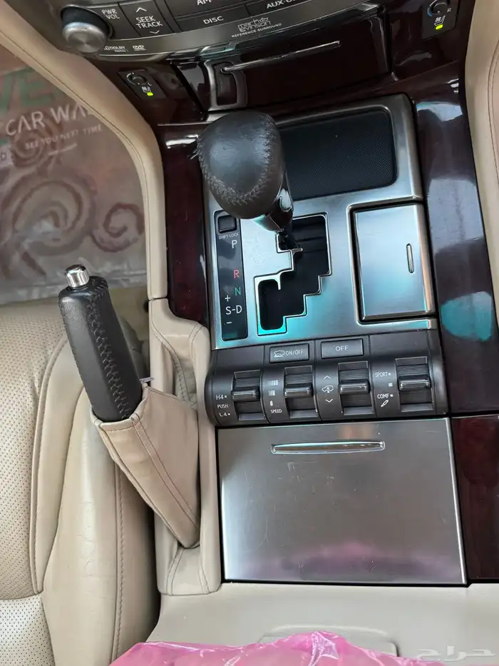 لكزس 2011 LX 570. فل كامل 25