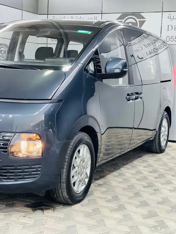 هيونداي ستاريا 2024 ( بنزين ) 3