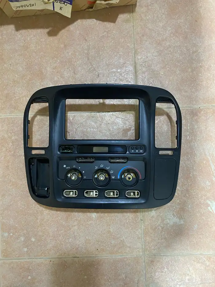 ديكور مكيف لاندكروزر لون اسود 0