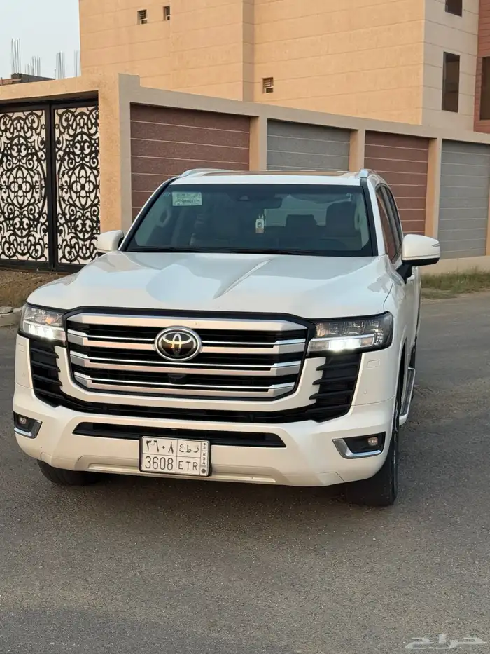 لاندكروزر فل كامل 2023 GXR5 2