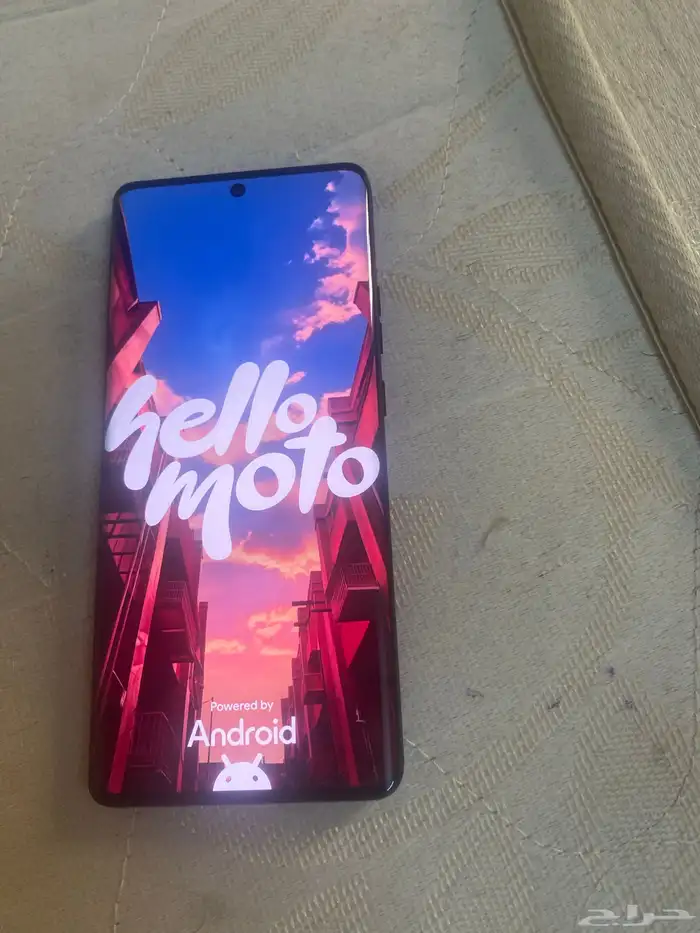 هاتف Edge 50 Pro 2