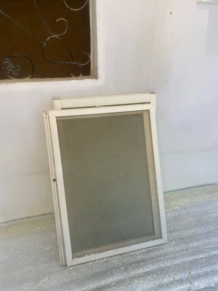 للبيع دريشه معا اطارها 0