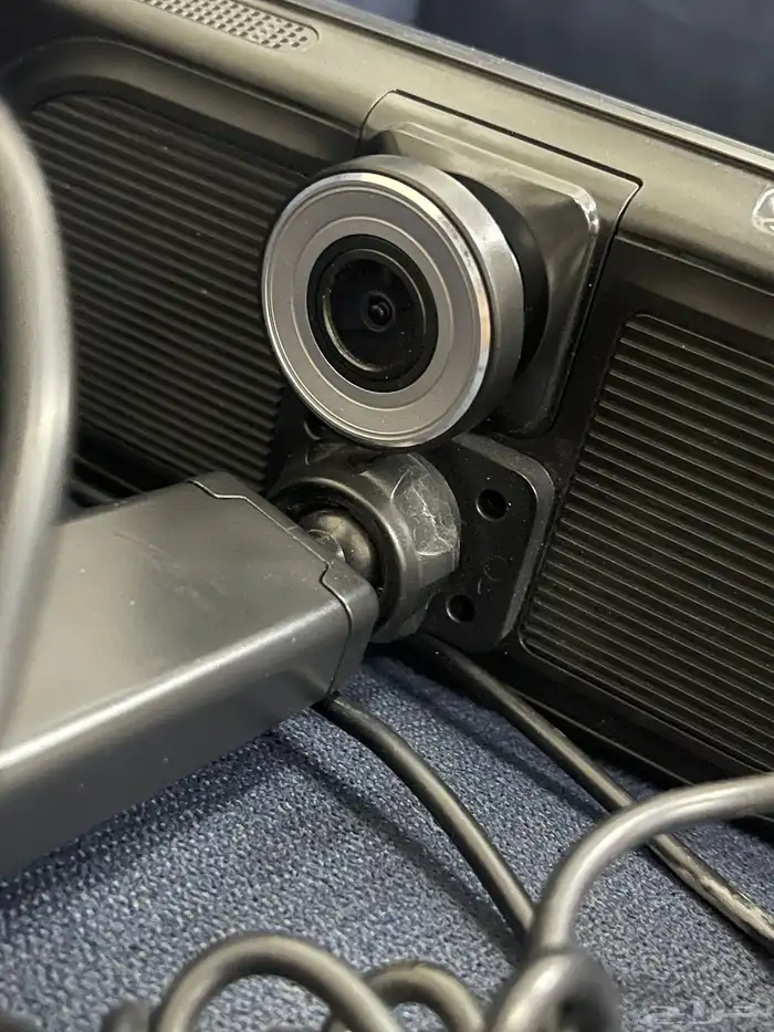 شاشة سيارة 10 انش وداش كام 4