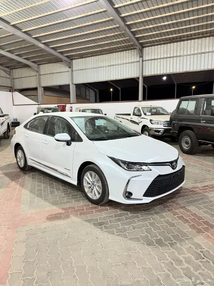 تويوتا كورلا XLI المطور جنوط بنزين 2025 1
